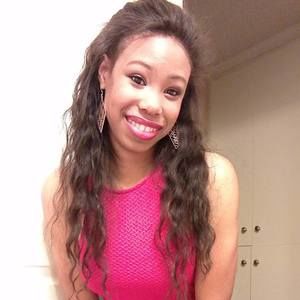 Meet your Posher, Nia